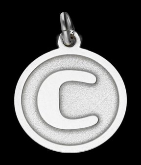 Illustreren Soldaat Recensie Zilveren Letter C rond mat-glans ketting ketting hanger op voorraad -  zilverenhangers